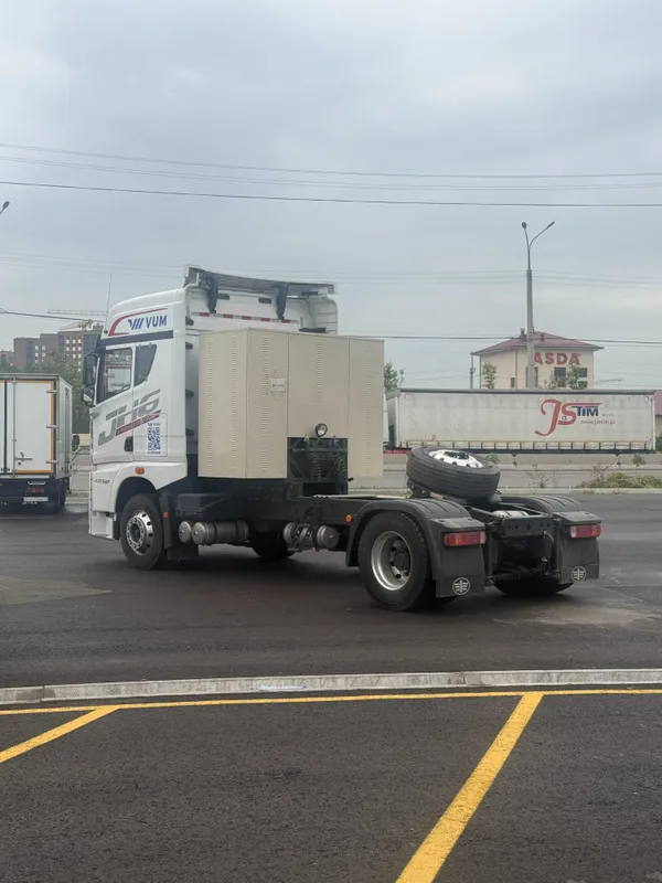 Сотувда мавжуд! Седельный тягач FAW JH6 CNG 4x2 — фото 4 Сотувда мавжуд! Седельный тягач FAW JH6 CNG 4x2 — фото 4