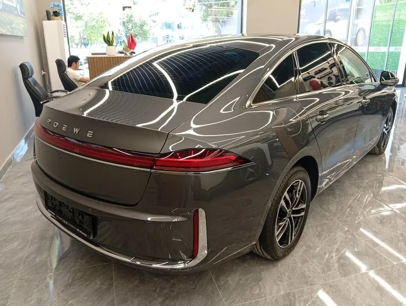 ROEWE M7 DMH 2026 Yangi avtomobil. Premium klassdagi zamonaviy gibrid — фото 3