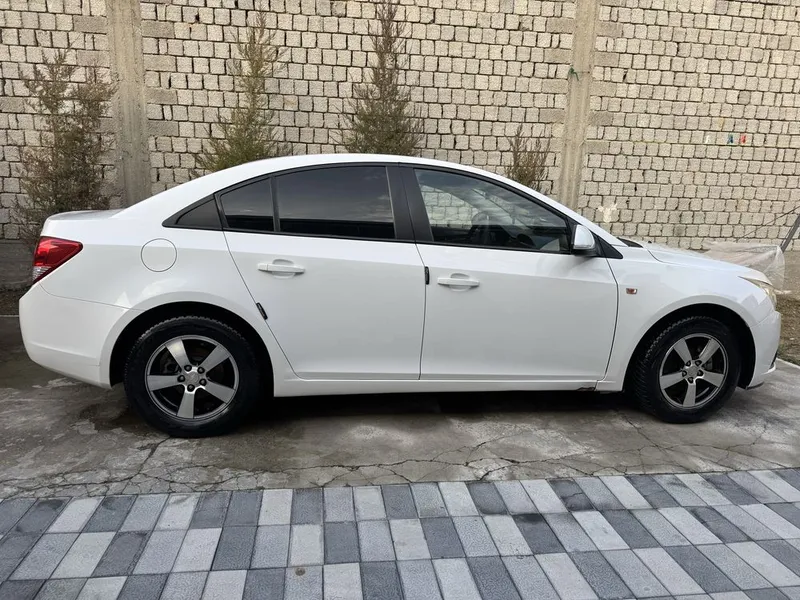 Cruze,Cruise, Cruize,Lasetti cruise 2