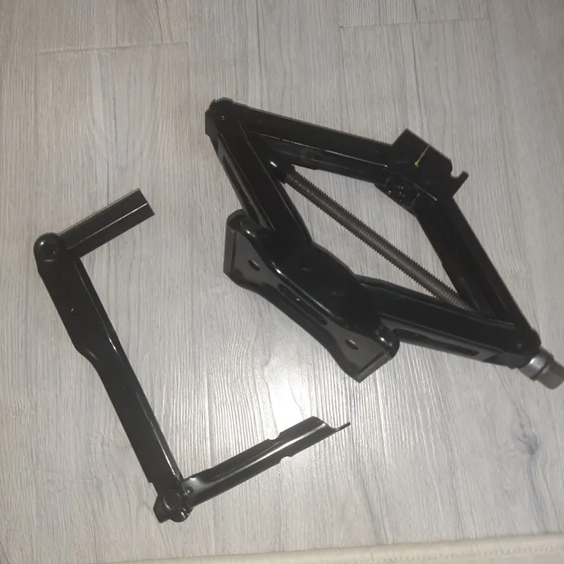 Damkrat Malibu, Treker uchun srochna sotiladi. Домкрат 2 Damkrat Malibu, Treker uchun srochna sotiladi. Домкрат 2