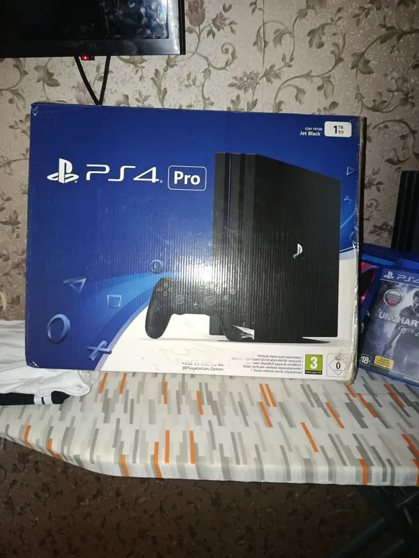 Sony Playstation 4 pro 1tb 1