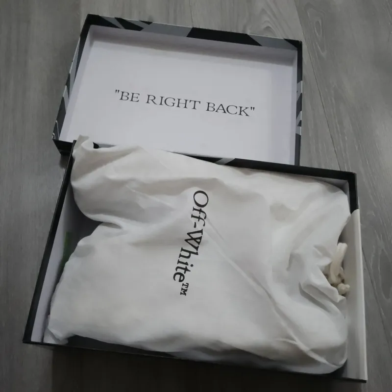 Off White krossovkalari. 46–47. 9