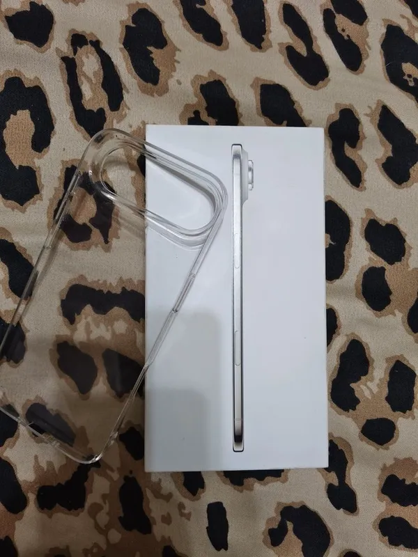 Iphone 17 Air , почти новый коробка докуменлы все есть 6