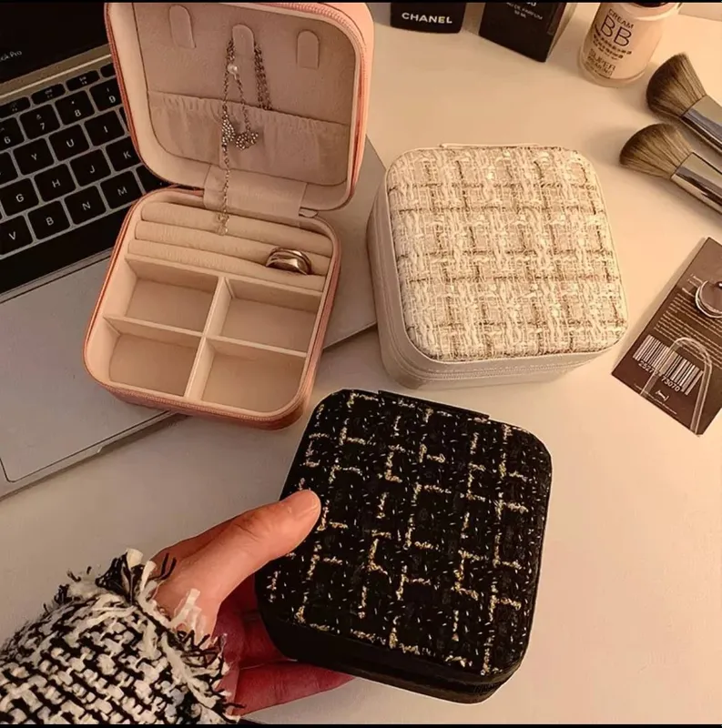 Elegant Jewelry Box Siz uchun