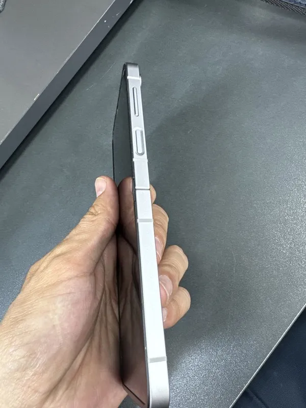 Samsung galaxy Z Flip 6 — фото 3