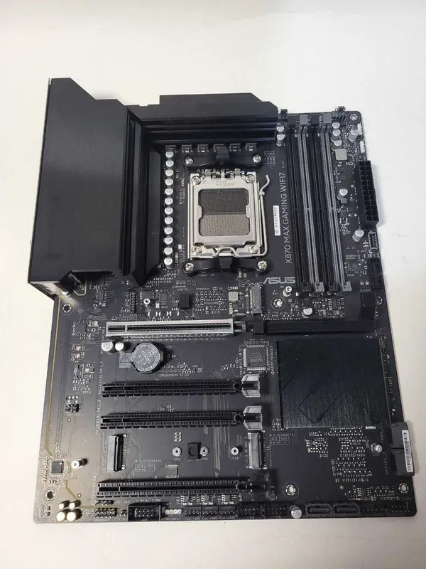 Asus X870 MAX Gaming WIFI7 am5/ddr5 3