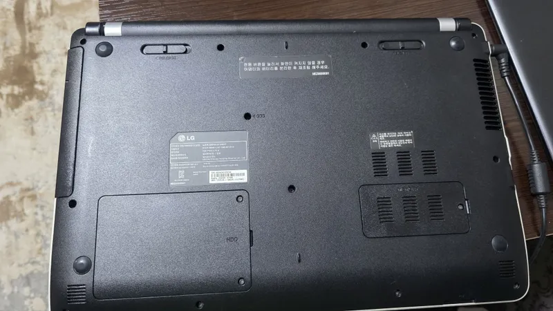 LG laptop seriy
