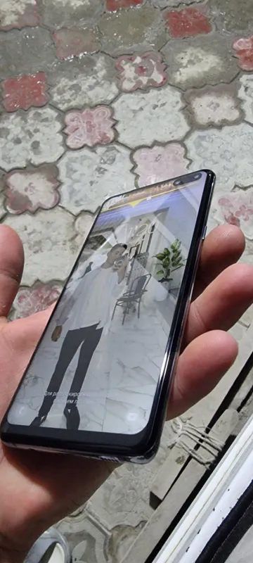 Продаётся экран на Samsung S10 2