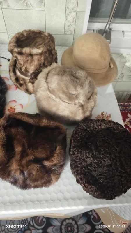 Шапки меховые натуральные 1 Шапки меховые натуральные 1