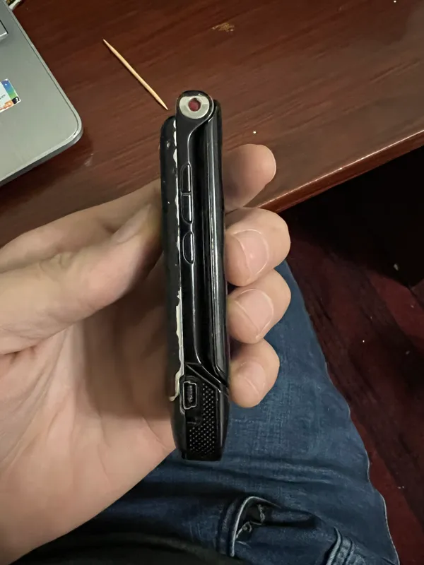 Motorola K1 qora rangda 2