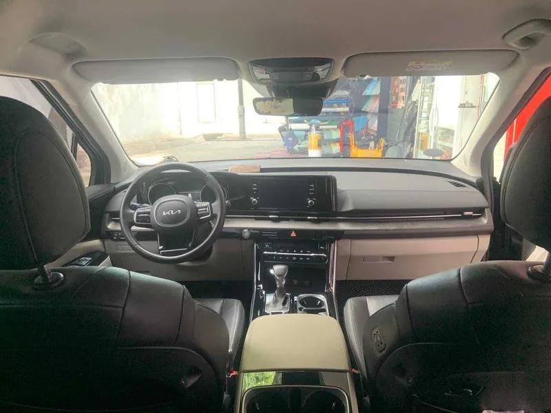 Kia carnival 2023 год 4 Kia carnival 2023 год 4