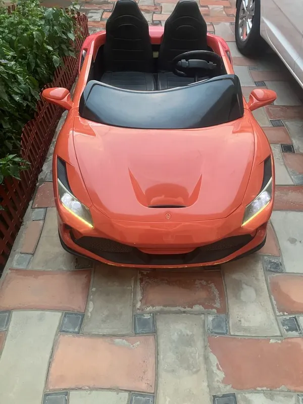 Большая детская машина Ferrari F8 двухмесная до 110кг болалар машинаси 1