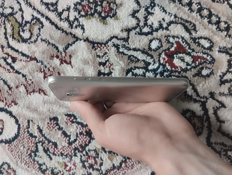 Samsung Galaxy J2 — фото 2