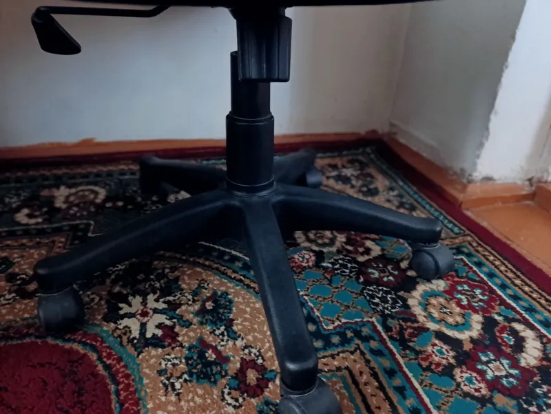 Ofis kreslosi sotiladi 2