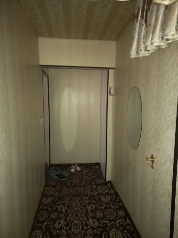 Продается 2х ком кв в Чирчике 4 мкн 1 этаж на против Бек кафе смебелью — фото 2