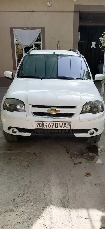 Niva Chevrolet 2018 yil. Probegi 70000 km yurgan. 2