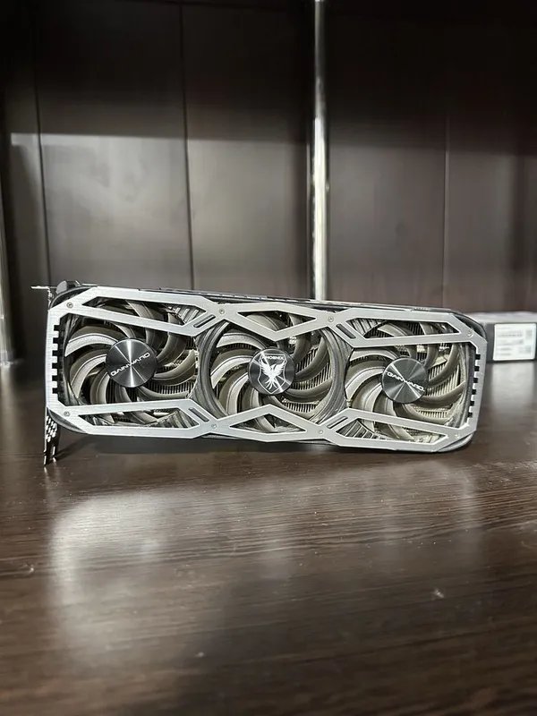 Videokartalar RTXlar mavjud 6
