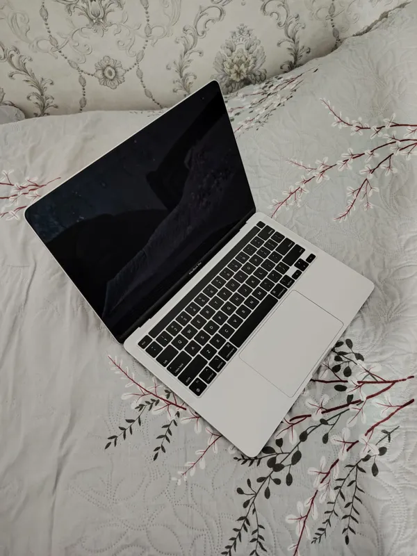 Makbook Pro M1 4