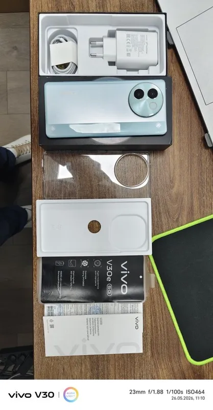 Vivo V30e 8/256 Green — фото 5