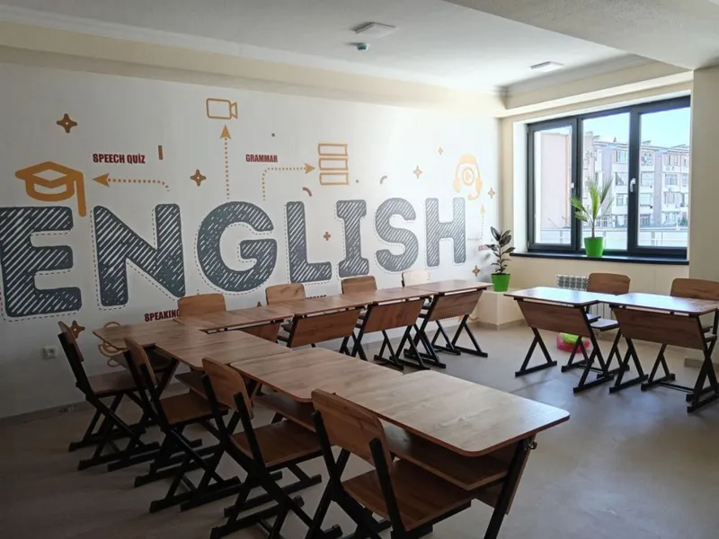 Kurs English tili, Rus tili, Matematika oltinchi snif uquvchisigacha.