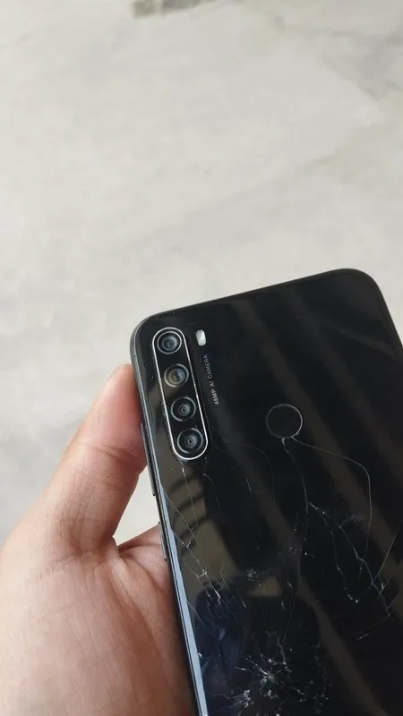 Redmi not 8 64 gb 48 mp camera tiniq ekrani ozroq singan orqa krishka 1 Redmi not 8 64 gb 48 mp camera tiniq ekrani ozroq singan orqa krishka 1