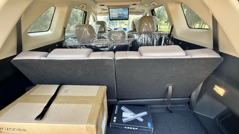 Dongfeng Landian E5 Plus 3 qator 7 kishilik hybrid 1300km yuradi 2 Dongfeng Landian E5 Plus 3 qator 7 kishilik hybrid 1300km yuradi 2