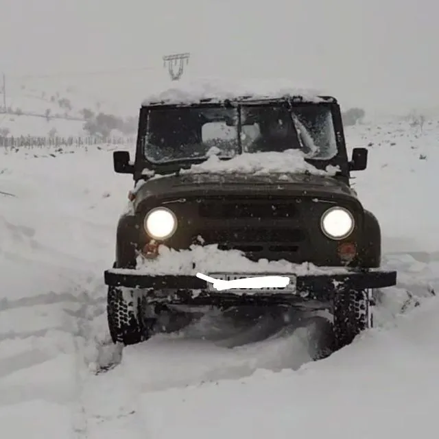 UAZ Srochna sotiladi 2 UAZ Srochna sotiladi 2