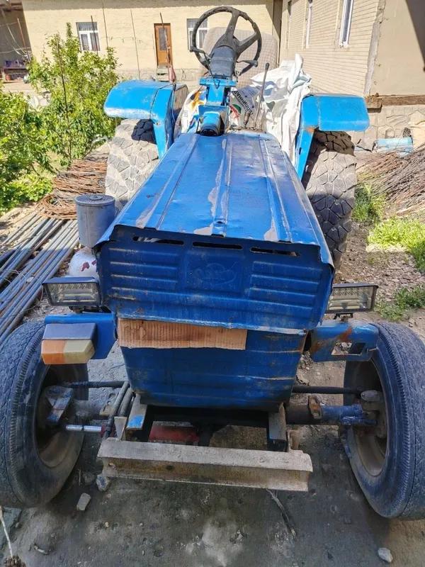 Traktor T-28 zor