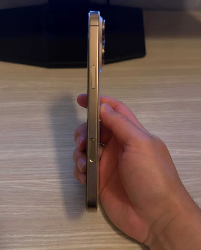 Iphone 16 Pro Max 256GB Desert Titanium E-SIM (LL/A) (идеал) 7 Iphone 16 Pro Max 256GB Desert Titanium E-SIM (LL/A) (идеал) 7
