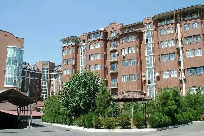 Сдаётся 5 комнатная, Ц-1, улица Садыка Азимова. ID: 56350