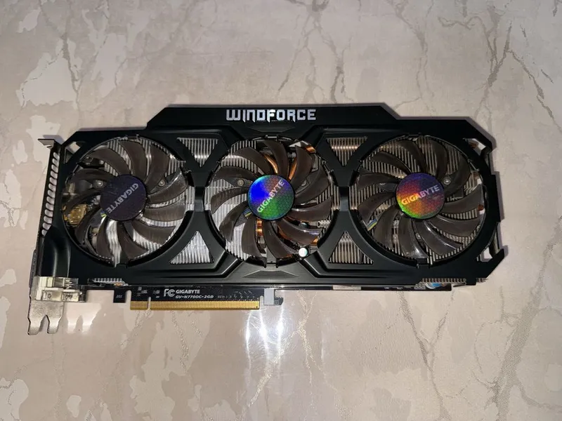Продам видеокарту Gigabyte GeForce GTX 770 2GB GDDR5 Windforce 3X. Продам видеокарту Gigabyte GeForce GTX 770 2GB GDDR5 Windforce 3X.