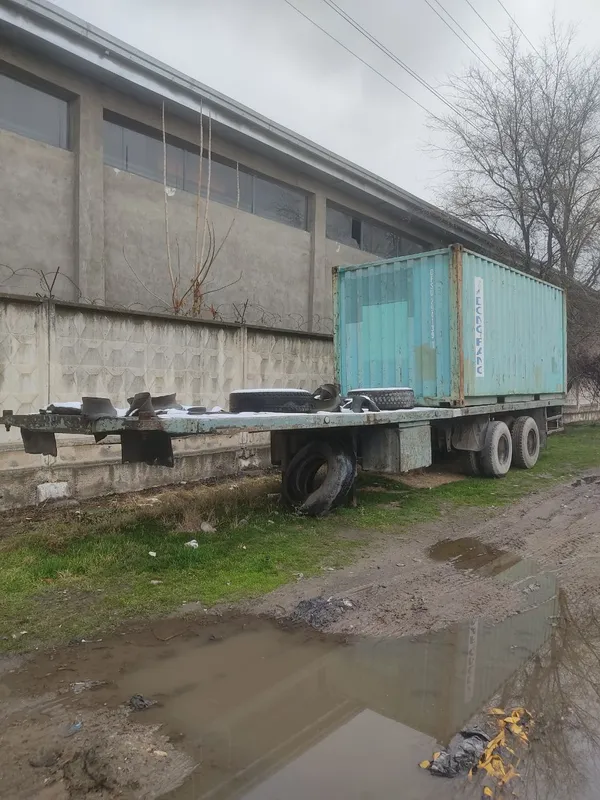 Продается прицеп МАЗ контейнеровоз