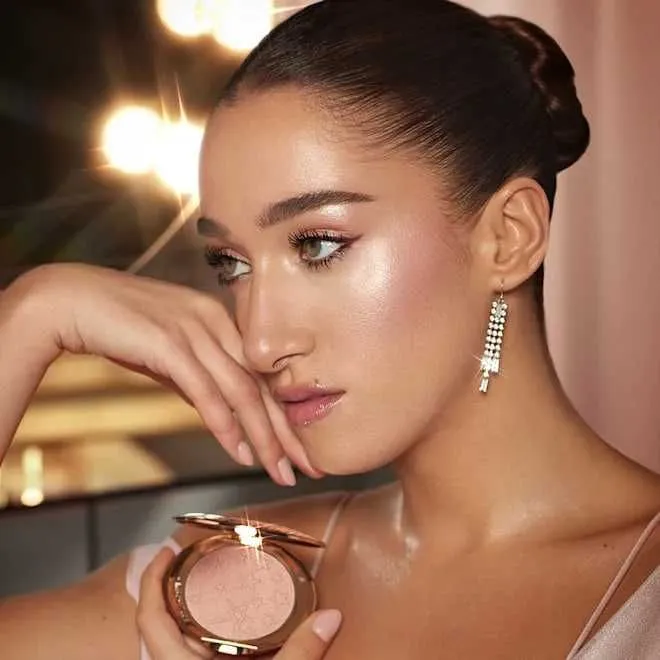 Charlotte Tilbury HOLLYWOOD GLOW GLIDE FACE Architect Хайлайтер — фото 1