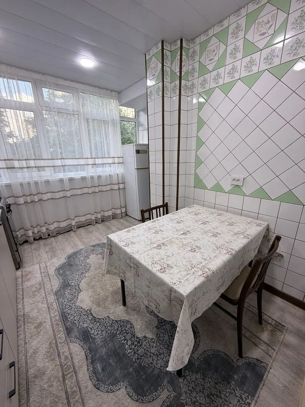Аренда 2/3/9 Дворец Дружбы народов со стороны бешагача — фото 2