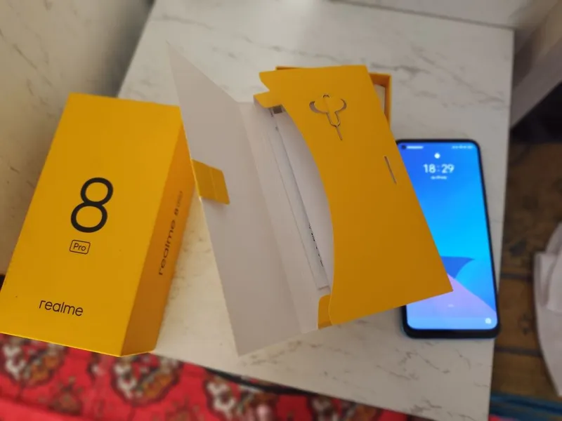 Смартфон Realme 8pro 6/128 — фото 1