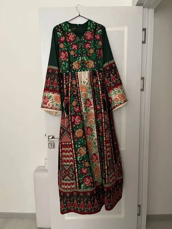 Платье нарядное для выступлений на концертах