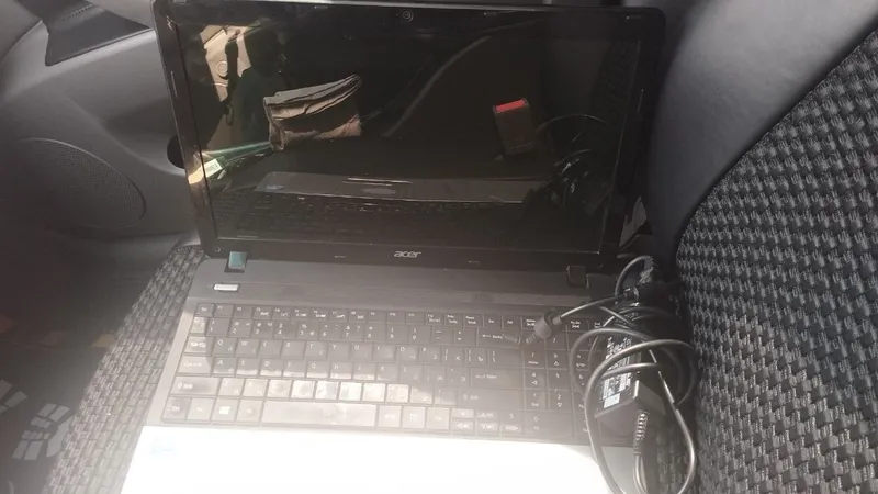 Noutbuk Acer I3. 512gb