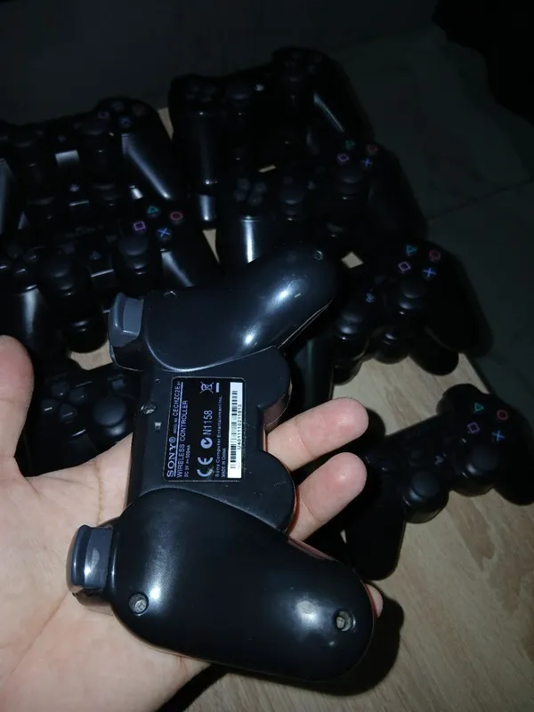Продаются пульты PS3, оригинал, большая плата 3 Продаются пульты PS3, оригинал, большая плата 3