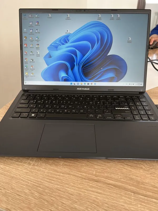Asus Vivobook X1504VAdasturlash, dizayn, aI uchun ideal — фото 1