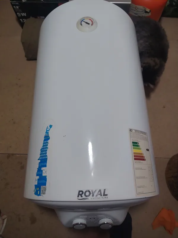 Royal 80 suv isitgichi (Ariston) sotiladi 2