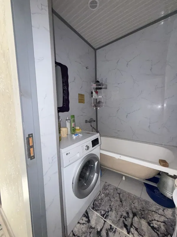 Eski Shaxarda 2 xonali uy tezzsotuvda 4 Eski Shaxarda 2 xonali uy tezzsotuvda 4
