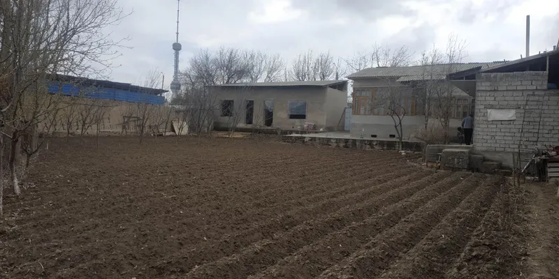 Yunusobod 4 kv uchastka sotiladi srochno narxda