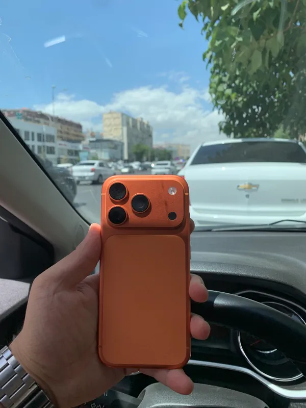 iPhone 17 pro orange 1