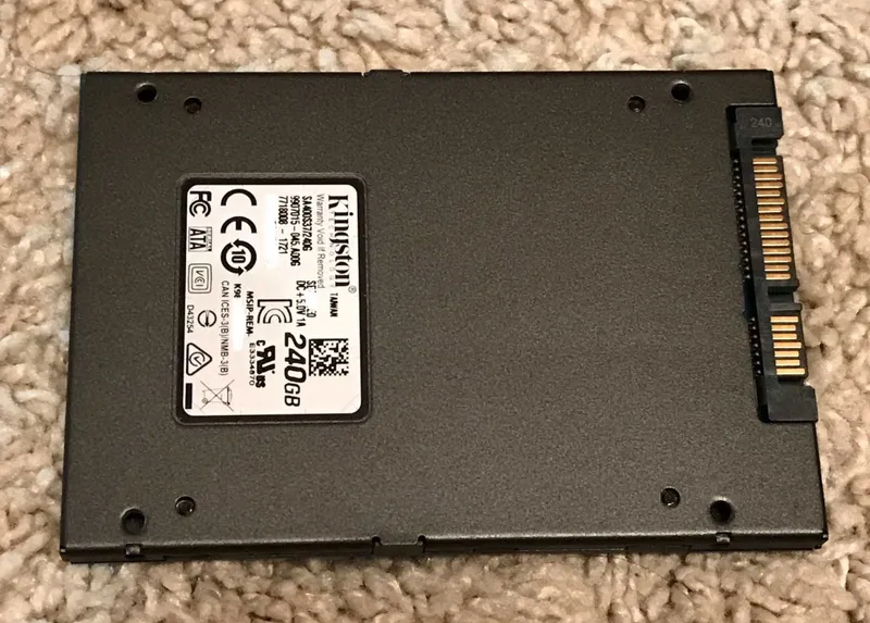 SSD Kingston 240GB 2 SSD Kingston 240GB 2