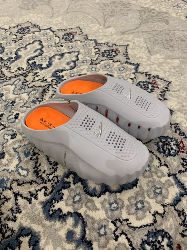 Nike Mind 001