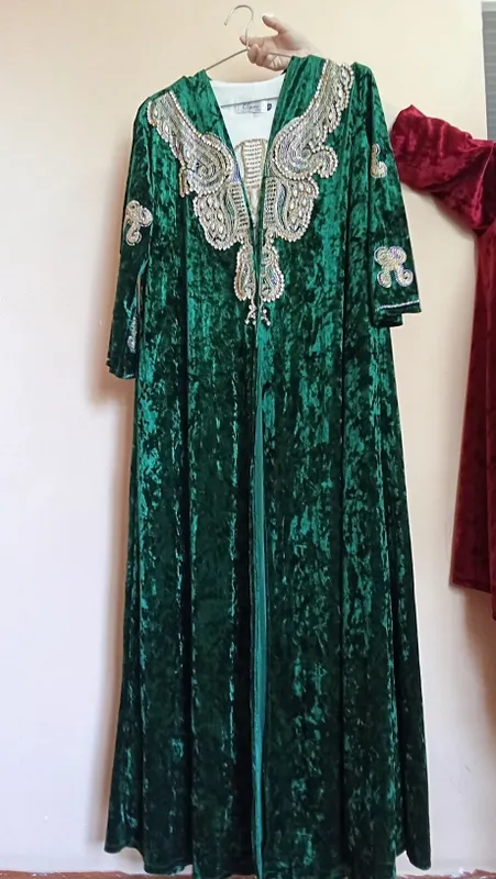 Vecherni koʻylak.