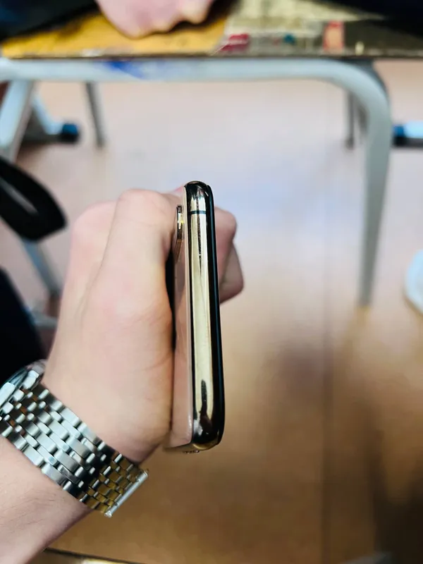 iPhone Xs LL/A 64GB 3 iPhone Xs LL/A 64GB 3