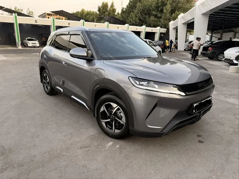BYD Yuan UP 2025 официальный 1 BYD Yuan UP 2025 официальный 1