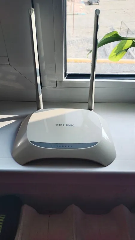Продается роутер Wi-Fi — фото 1 Продается роутер Wi-Fi — фото 1