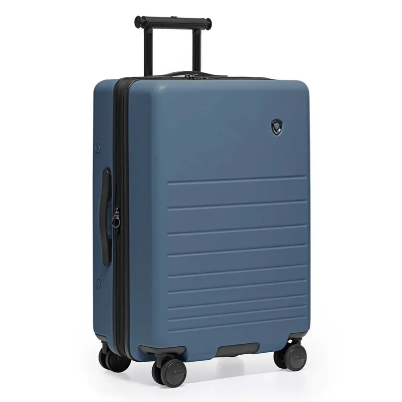 Чемодан американского бренда Traveler’s Choice